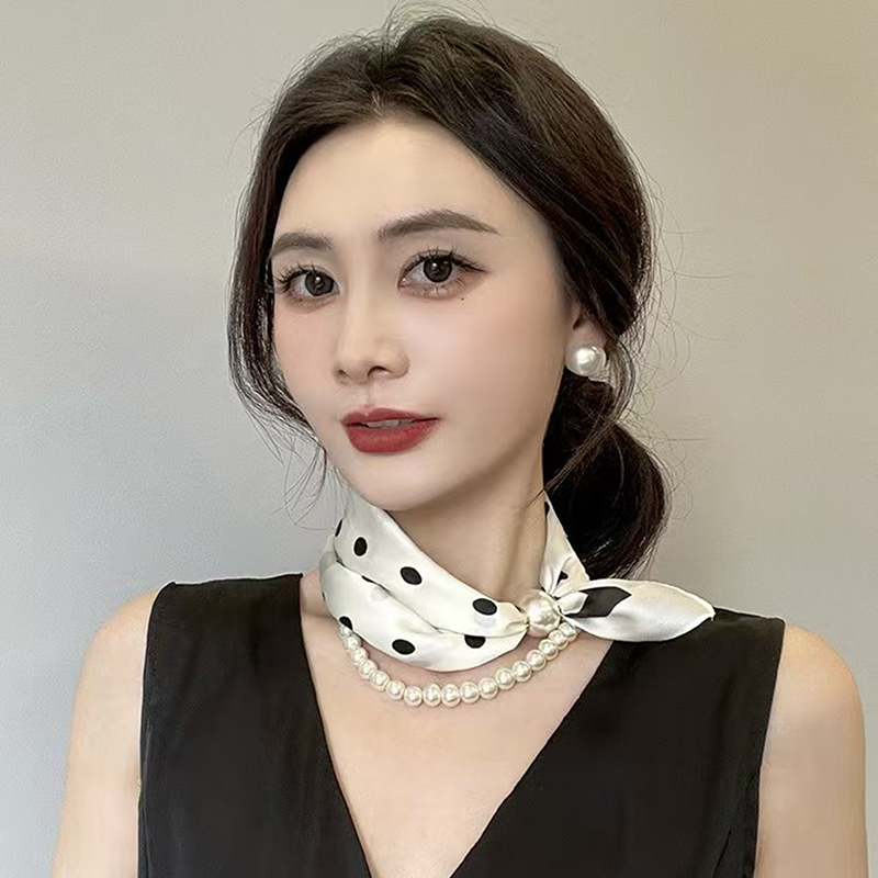 Satin Neck Scarf with Pearls C - Pearl Trim Chain ulasan dan harga